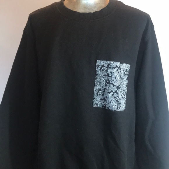 “FOREVER 21 MEN” Black Sweatshirt . - Picture 2 of 8